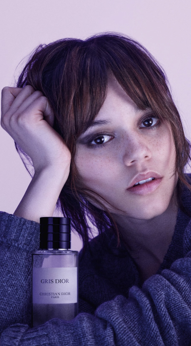 Model wih parfum Dior